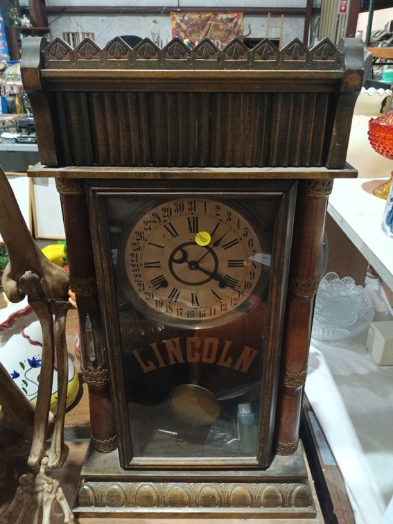 ANTIQUE CALENDAR WALL CLOCK