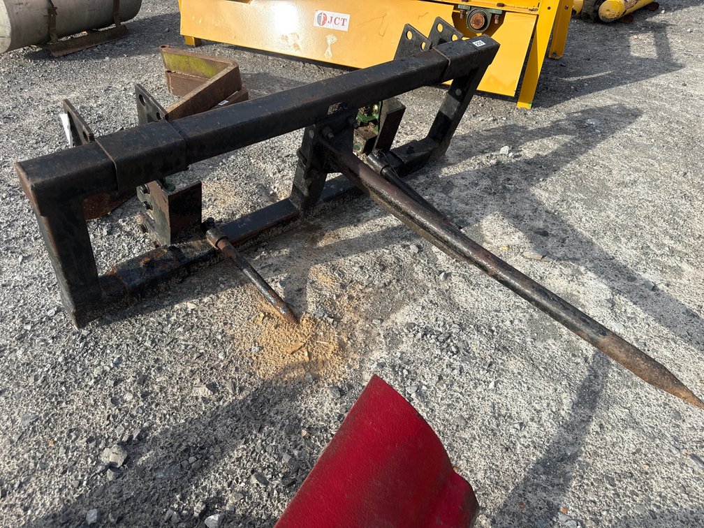 FRONT END HAY SPEAR