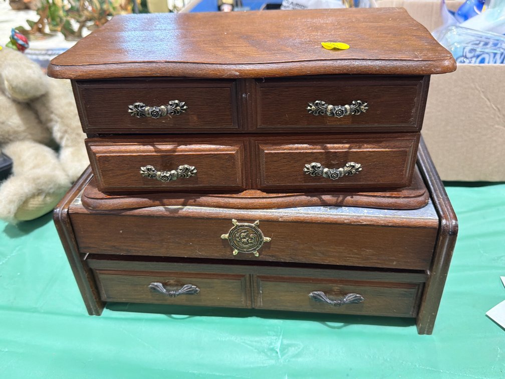 JEWELRY BOX W/ CONTENTS, VALET ORGANIZER BOX
