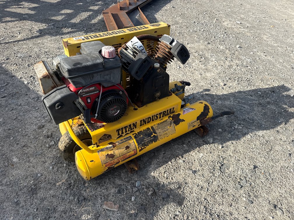 TITAN INDUSTRIAL GAS POWERED AIR COMPRESSOR