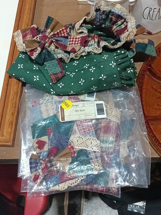 LOT OF LONGABERGER ACCESSORIES