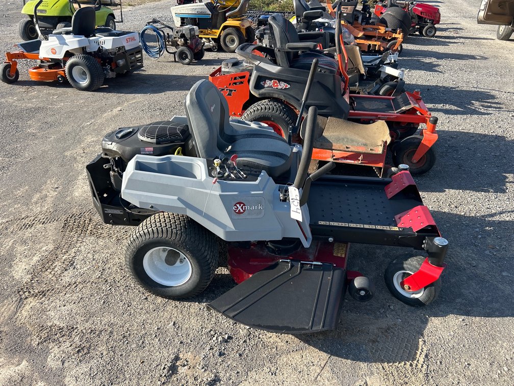 EXMARK QUEST ZERO TURN MOWER