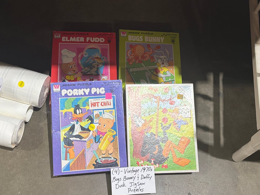 4 VINTAGE 1970S LOONEY TUNES JIGSAW PUZZLES