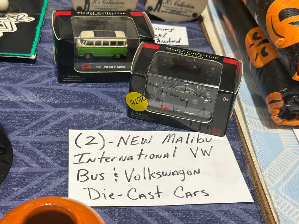 2 MALIBU INTERNATIONAL VW BUS AND BEETLE DIE CAST CARS
