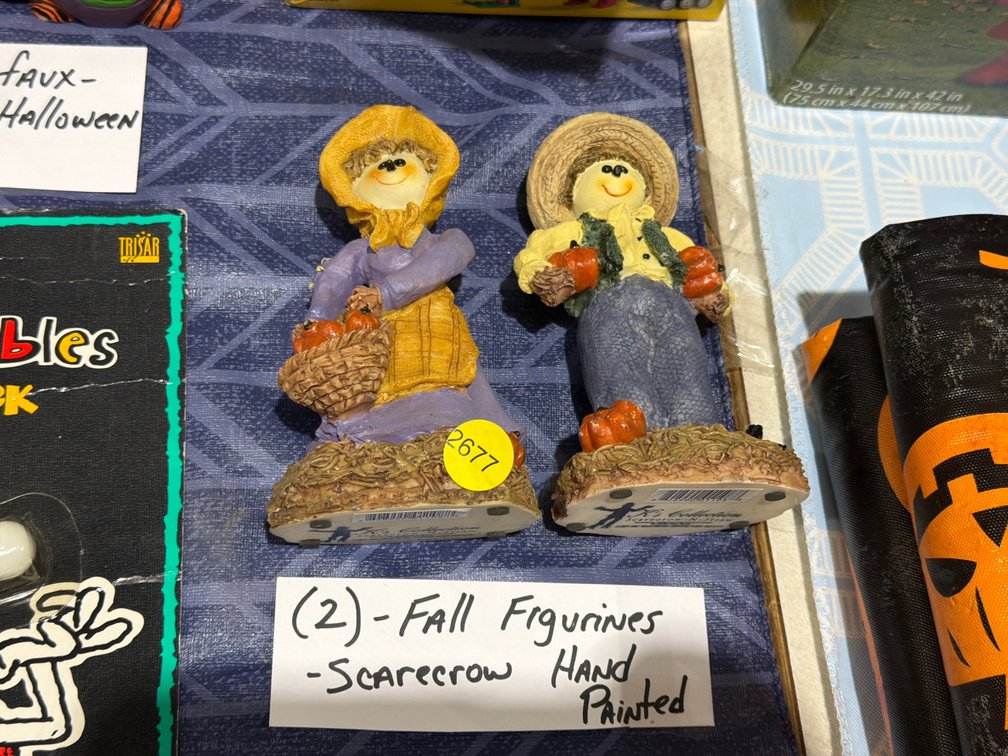 2 FALL SCARECROW FIGURINES