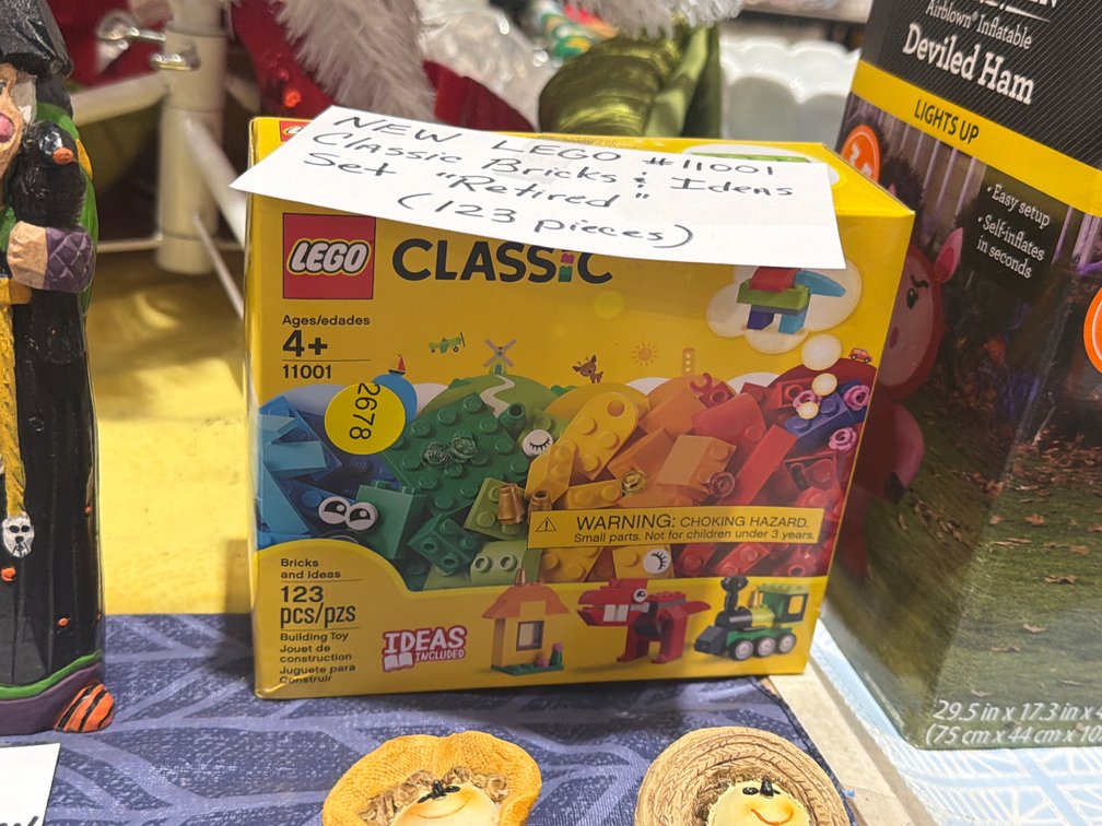 NEW LEGO CLASSIC #11001 SET