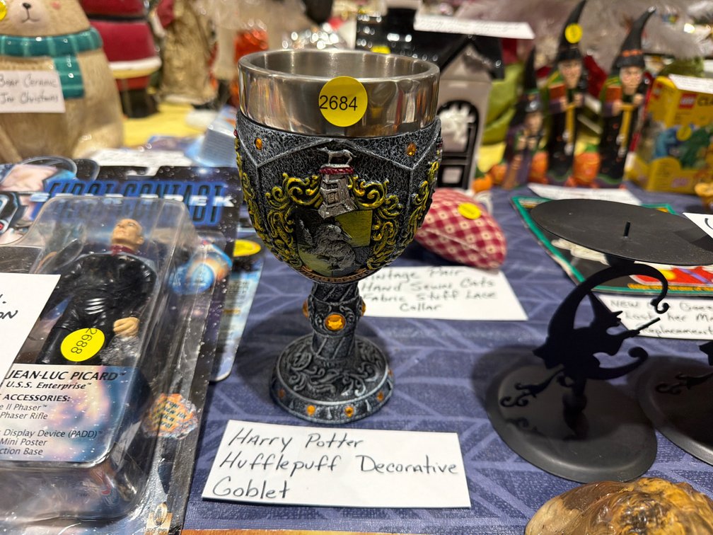 HARRY POTTER HUFFLEPUFF DECORATIVE GOBLET