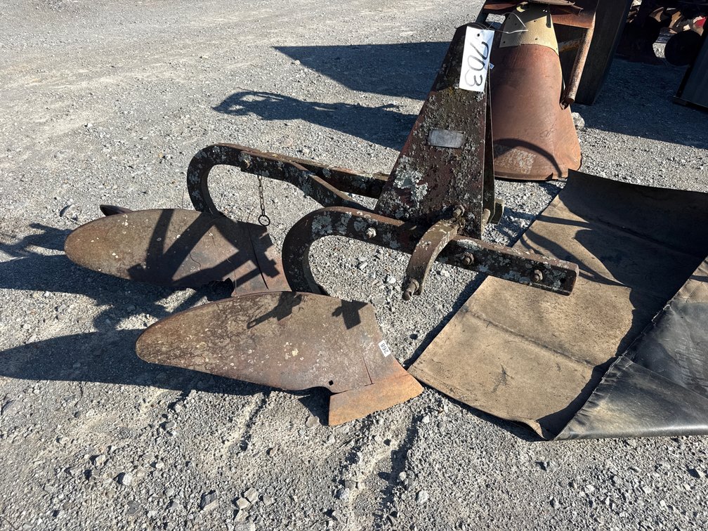 DEARBORN 3PT 2 BOTTOM PLOW