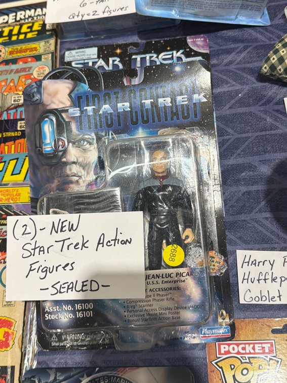 2 NEW STAR TREK ACTION FIGURES