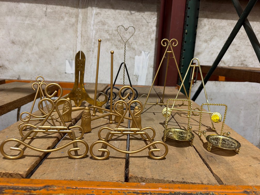 SMALL DISPLAY STANDS