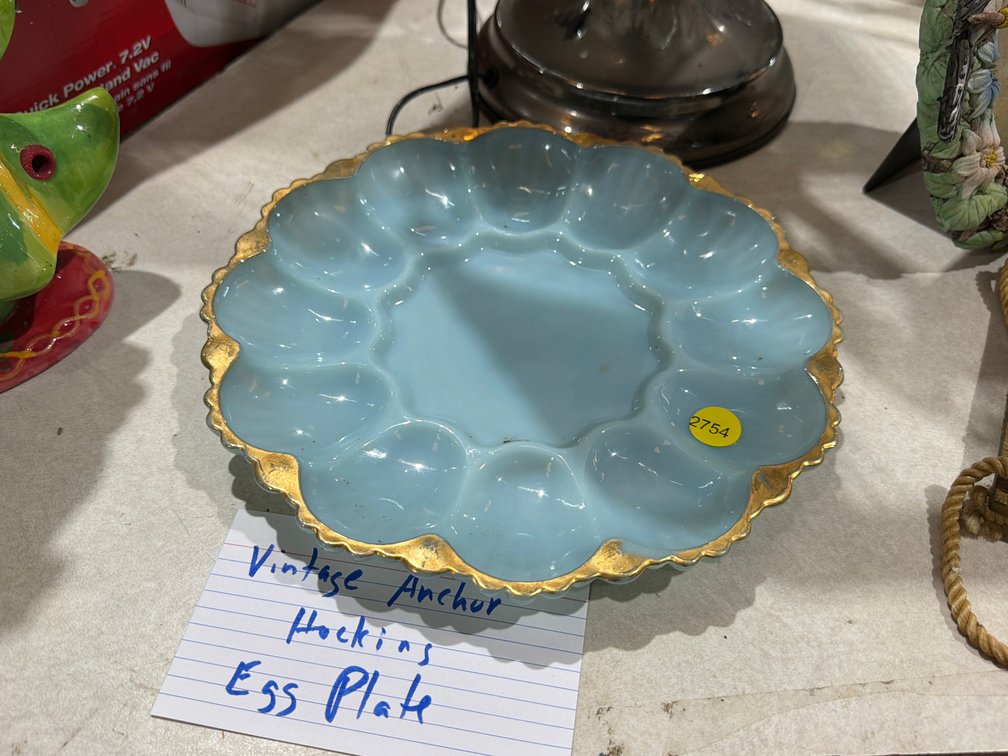 VINTAGE ANCHOR HOCKING EGG PLATE