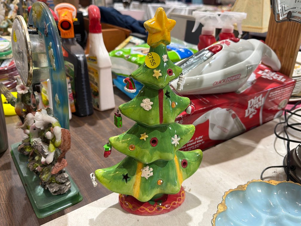 CERAMIC CHRISTMAS TREE DECOR