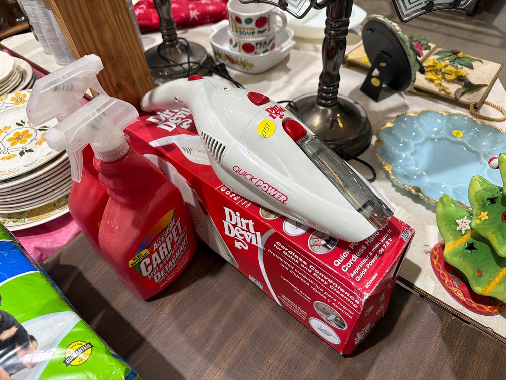 DIRT DEVIL HAND VAC, CARPET STAIN REMOVER
