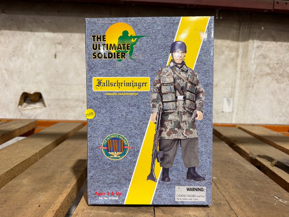 GI JOE GERMAN PARATROOPER  ACTION FIGURE