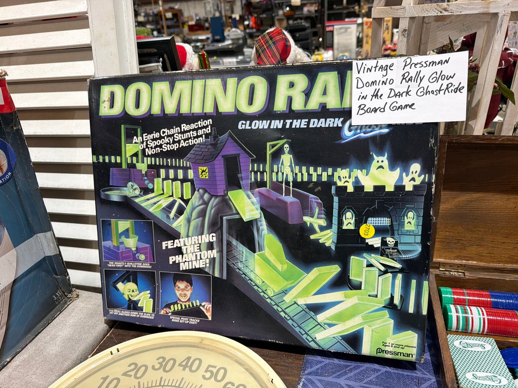VINTAGE PRESSMAN DOMINO RALLY GLOW IN THE DARK GHOST RIDE GAME