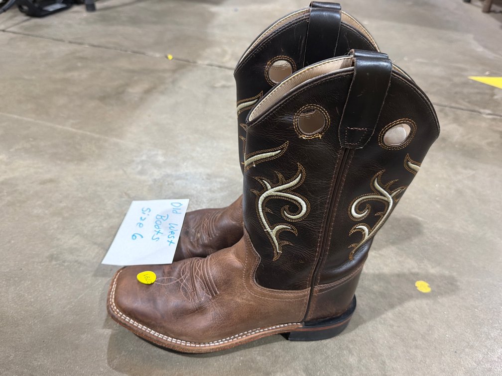 OLD WEST BOOTS SIZE 6