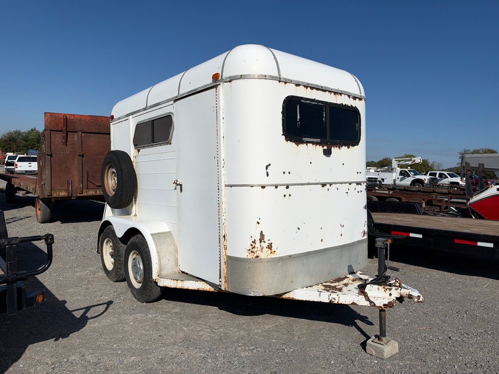 TWO HORSE BUMPER TRAILER