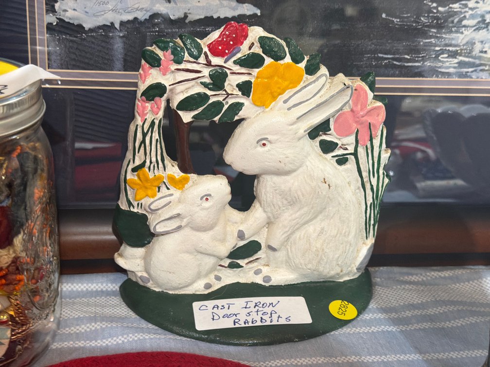 CAST IRON BUNNY RABBIT DOORSTOP