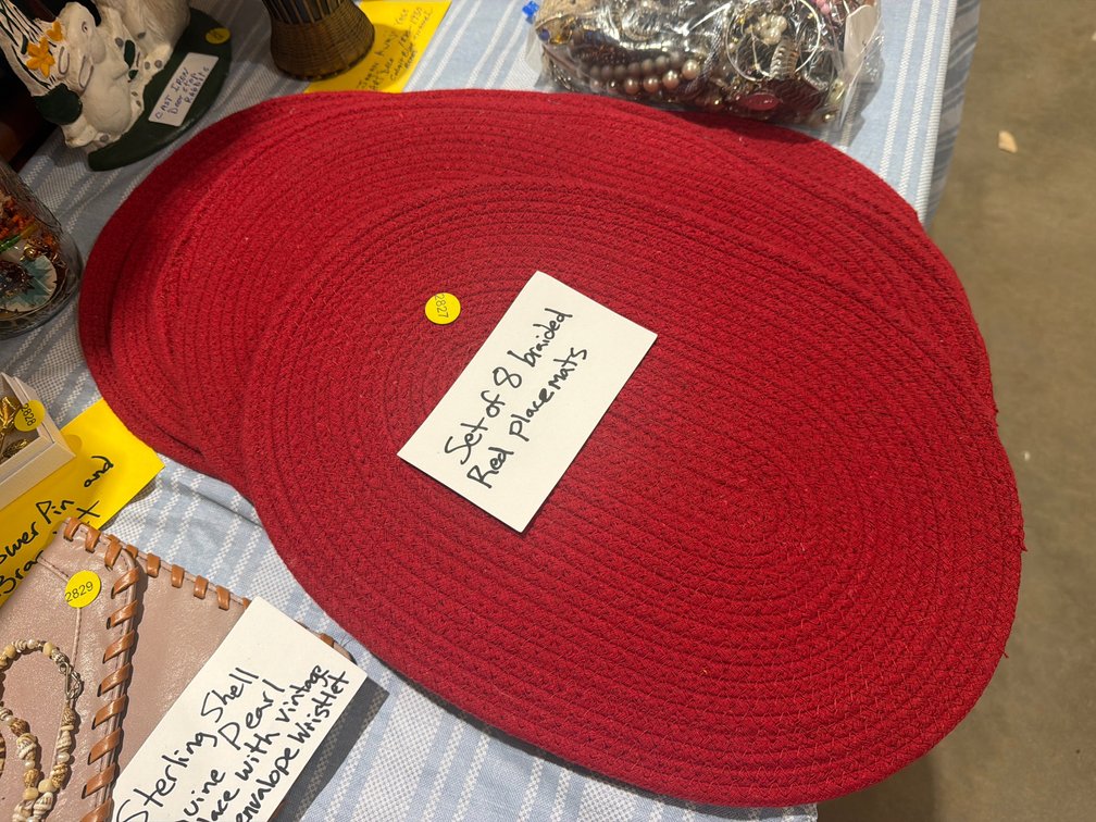 8 BRAIDED RED PLACEMATS