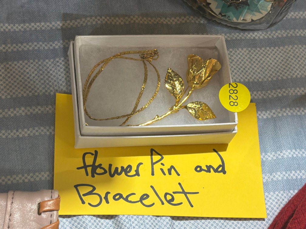 FLOWER PIN AND BRACELET
