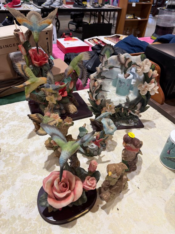 LOT OF HUMMINGBIRD FIGURINES, DECOR