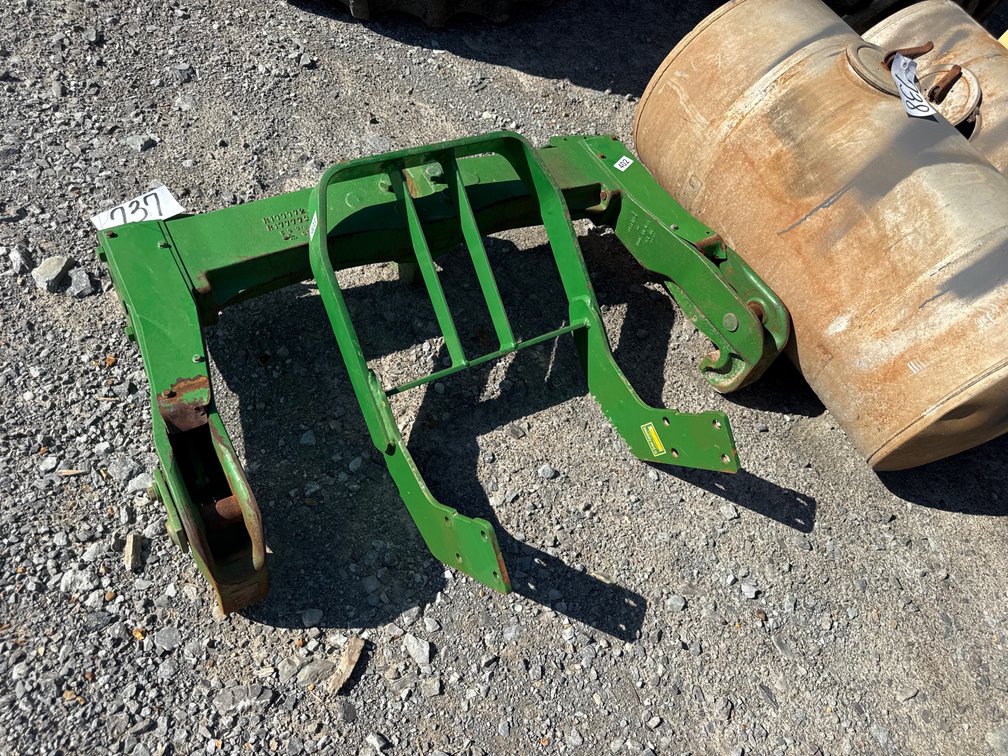 JOHN DEERE QUICK HITCH AND GRILL GUARD