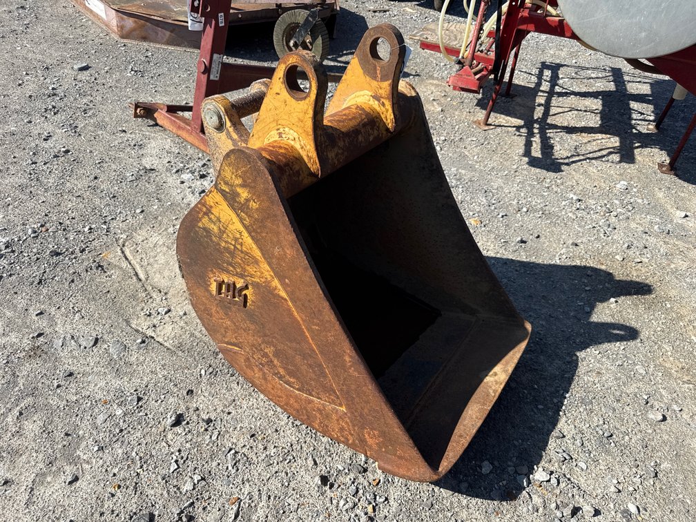 24” TAG EXCAVATOR BUCKET