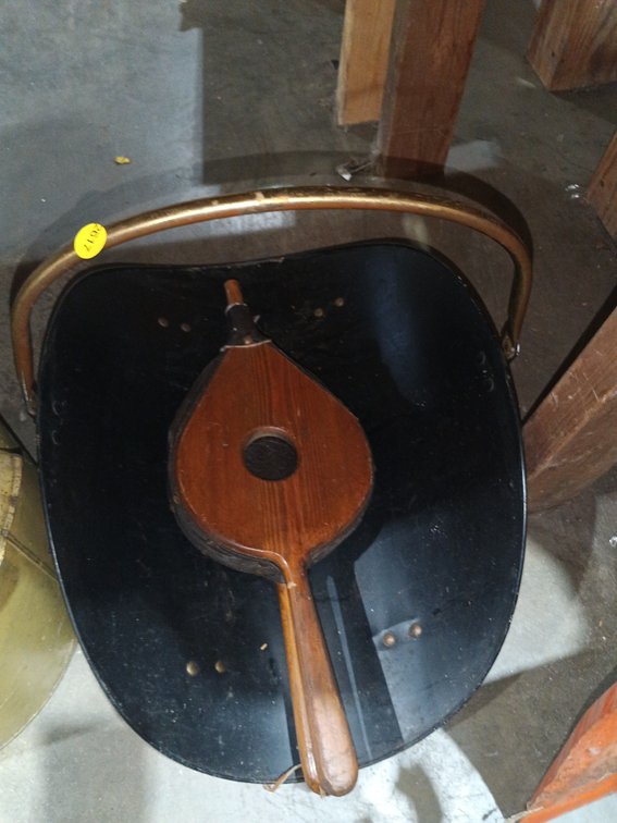 FIREPLACE BELLOW WITH WOOD HOLDER