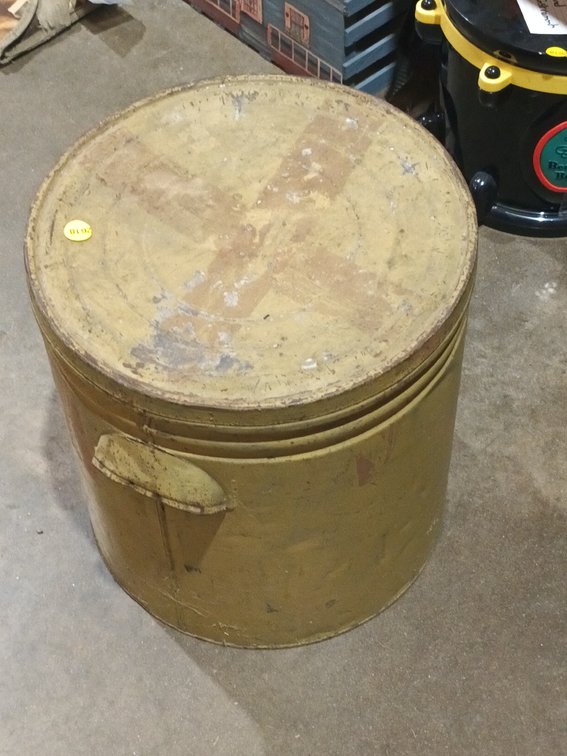 VINTAGE METAL CAN