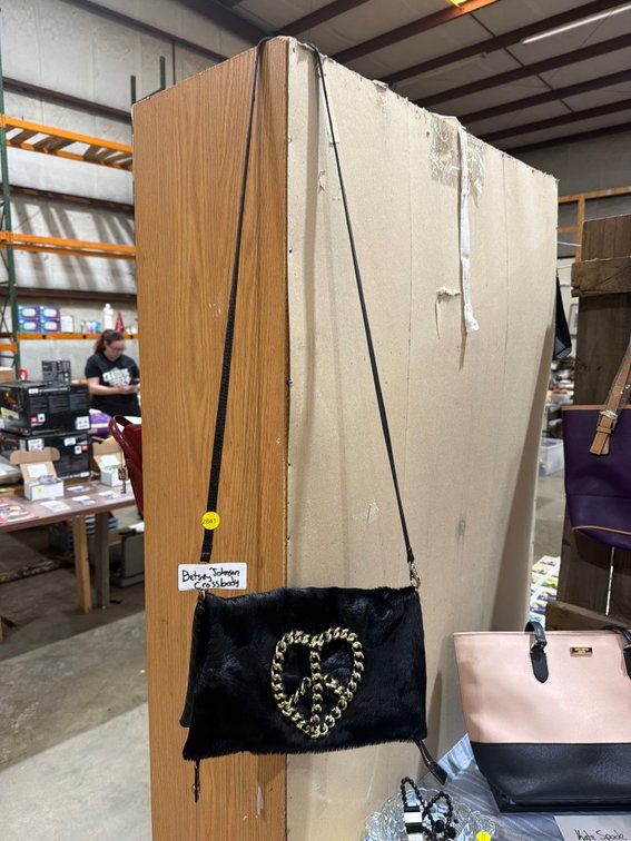 BETSEY JOHNSON CROSSBODY PURSE