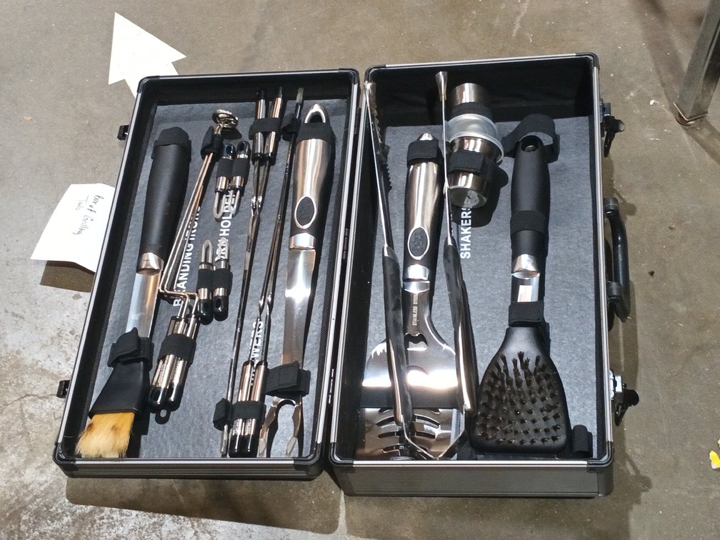 BOX OF GRILLING TOOLS
