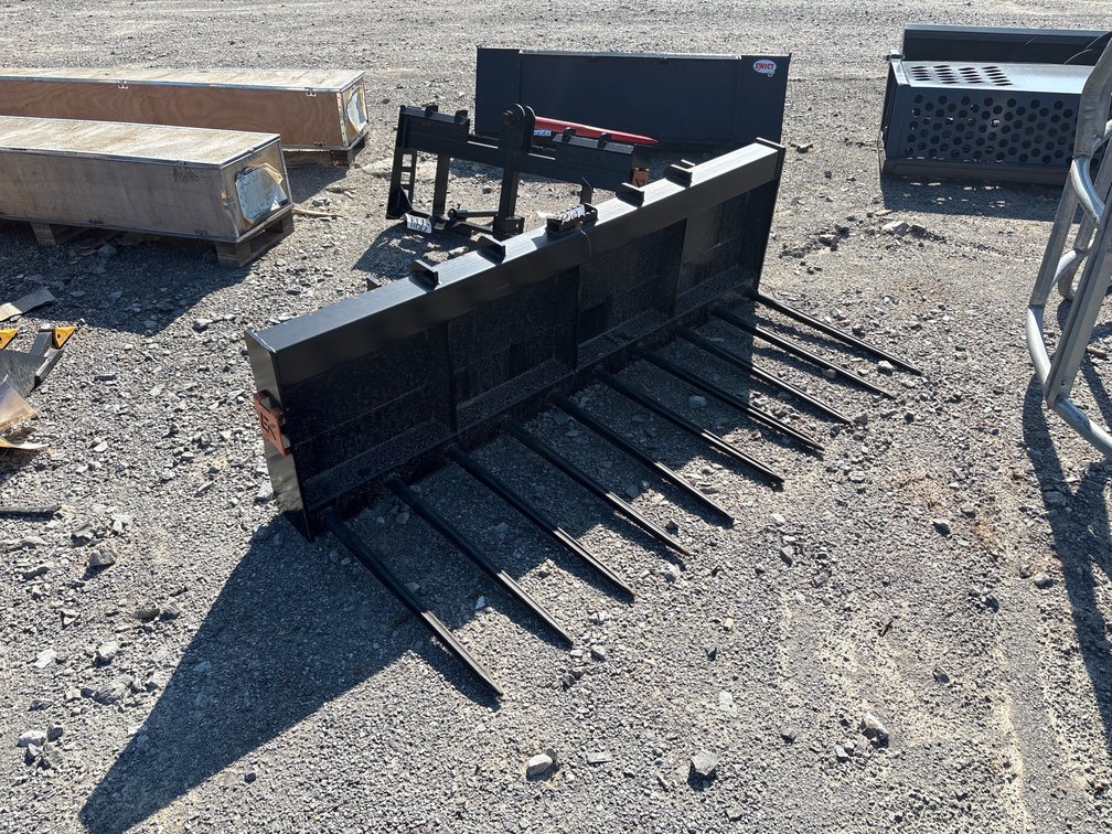 UNUSED SKID STEER MANURE FORKS