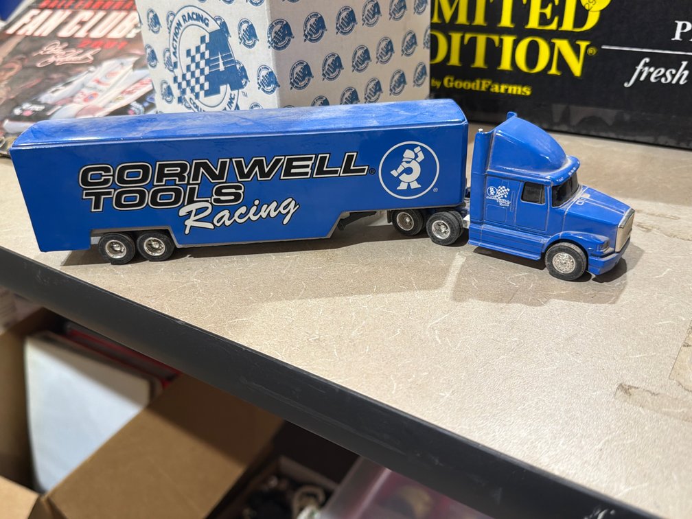 ERTL CORNWELL TOOLS TRUCK AND TRAILER