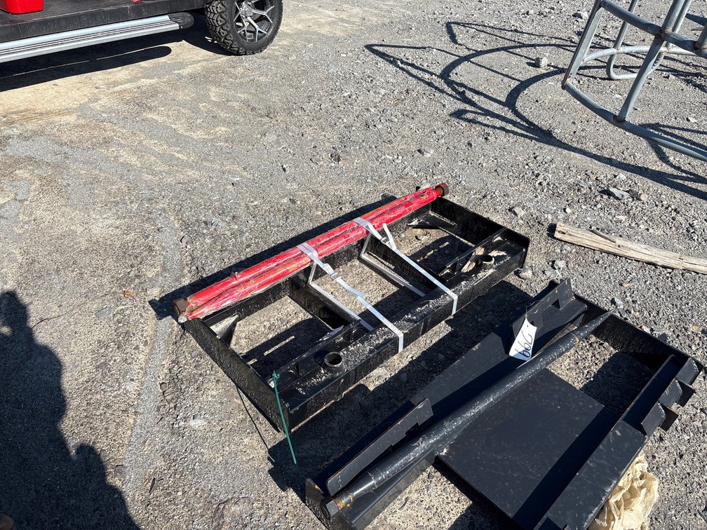 SKID STEER DOUBLE PRONG HAY SPEAR