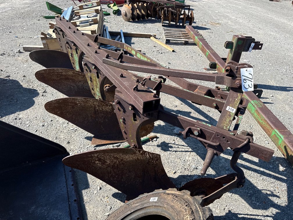 JOHN DEERE 3PT 4 BOTTOM PLOW