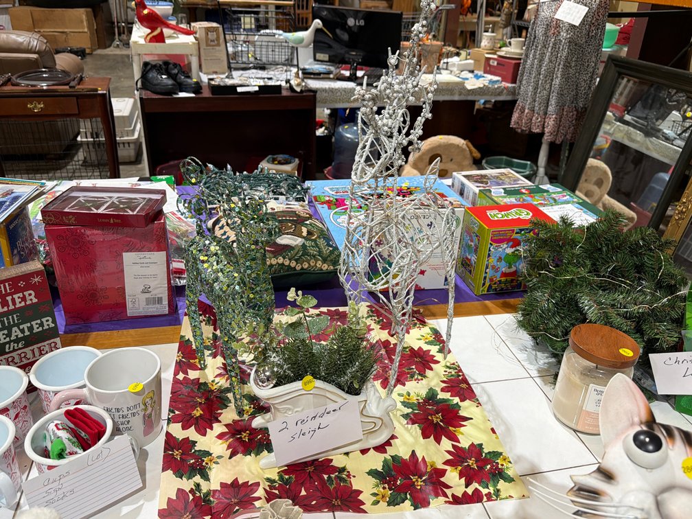 (2) REINDEER & SLEIGH DECOR