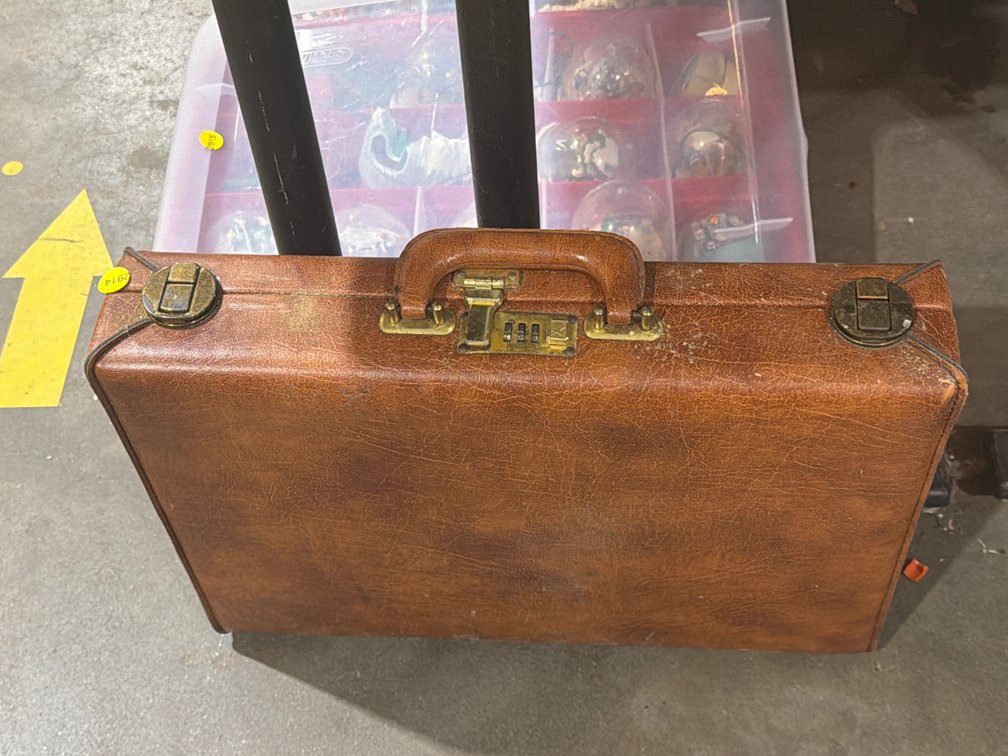 VINTAGE BRIEFCASE
