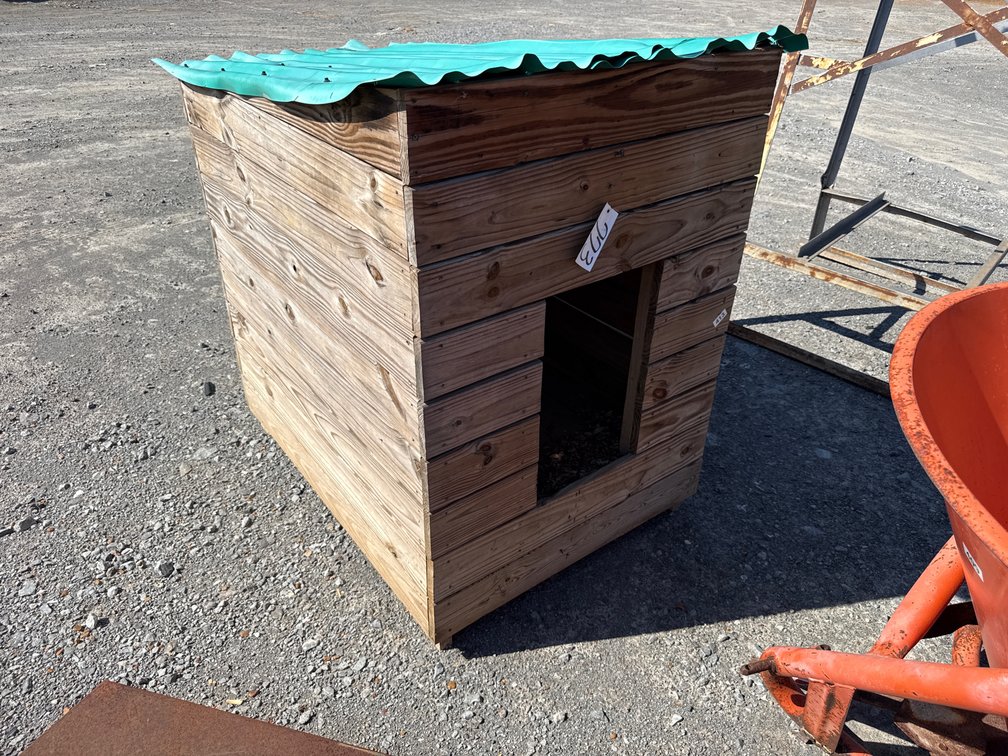 WOODEN DOG HOUSE