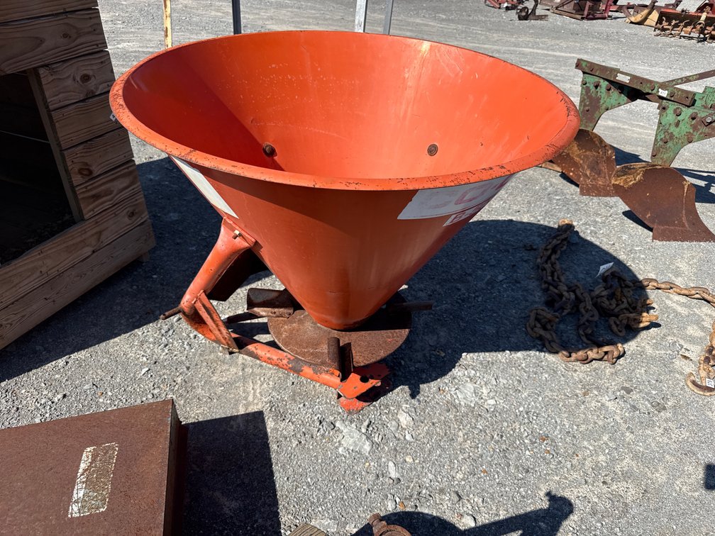CO-OP B-50 3PT CONE SEEDER