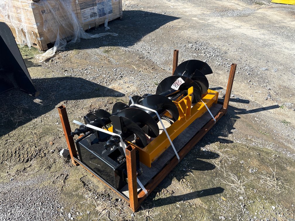 SKID STEER AUGER W/ (3) BITS