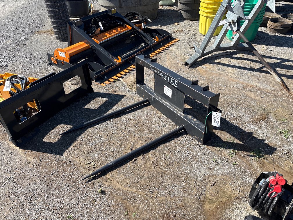 SKID STEER HAY FORKS