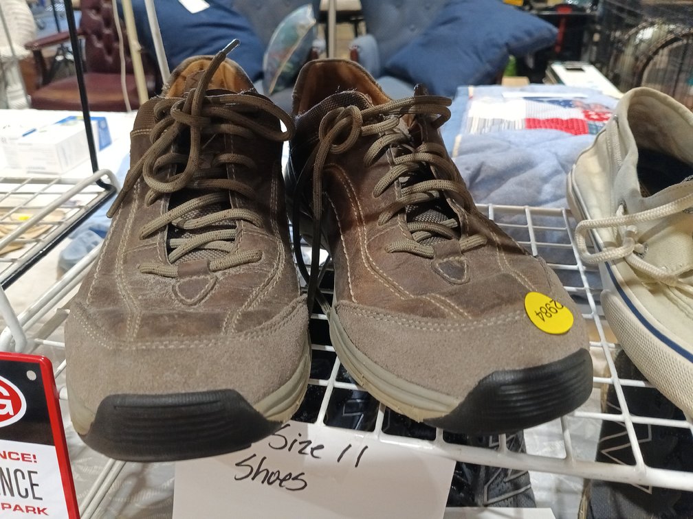 MENS SHOES