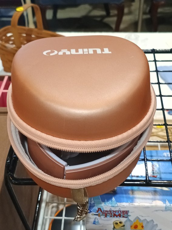 PAIR OF PINK BLUETOOTH HEADPHONES