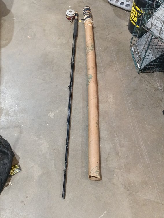 LOT OF FISHING ROD