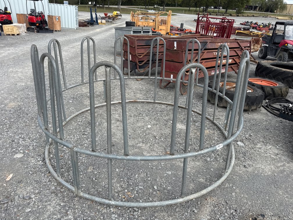 GALVANIZED HORSE HAY RING