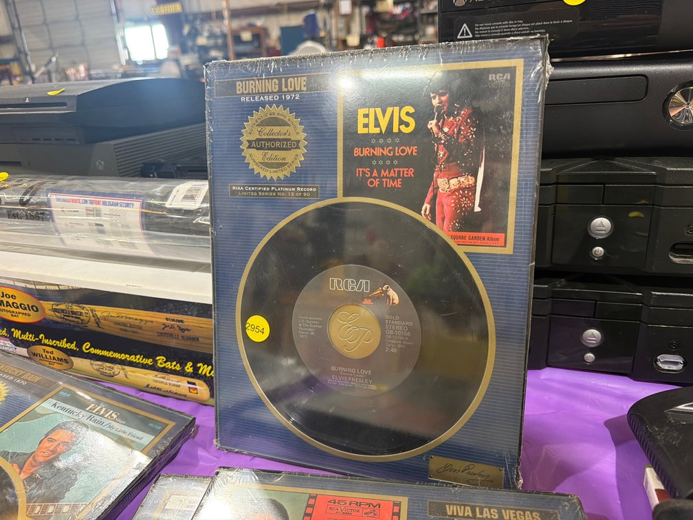 FRAMED ELVIS PRESLEY BURNING LOVE RECORD ALBUM