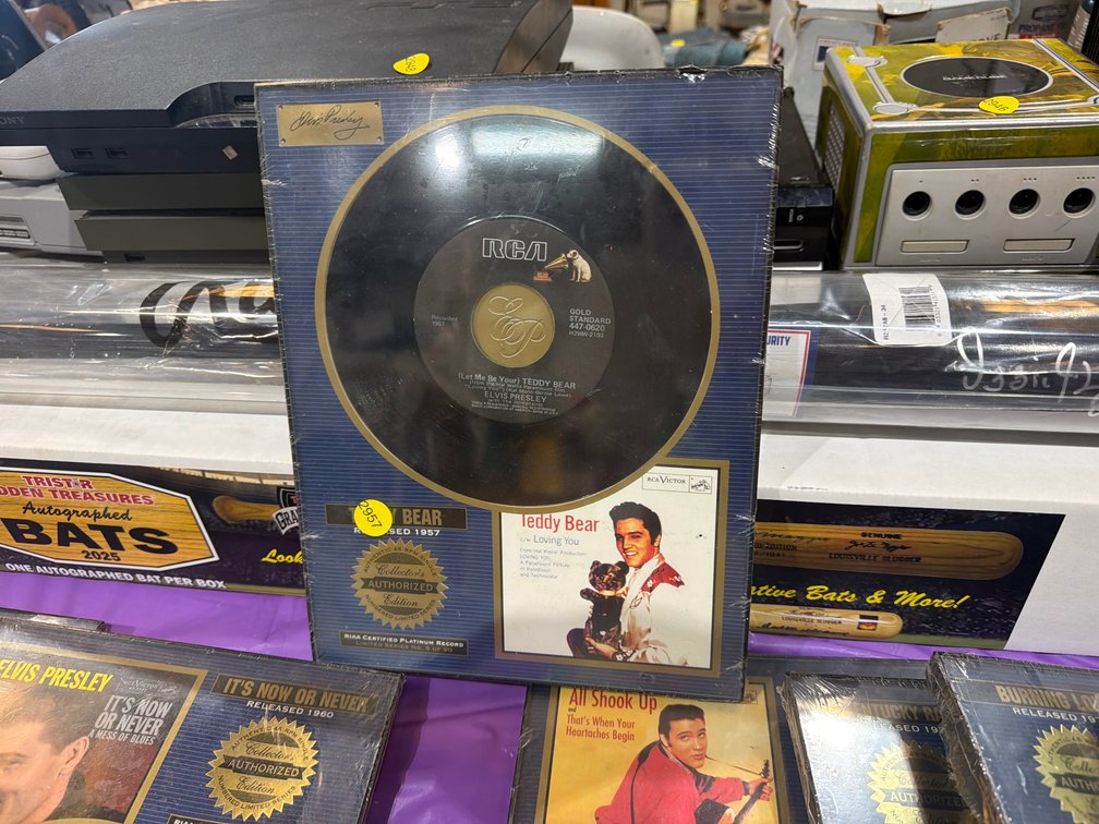 FRAMED ELVIS PRESLEY TEDDY BEAR RECORD ALBUM