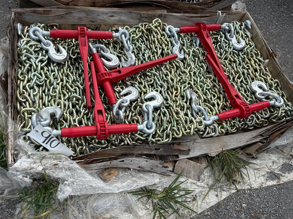 (10) 3/8 CHAINS AND (5) RATCHET BINDERS
