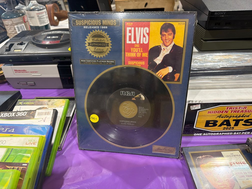 FRAMED ELVIS PRESLEY SUSPICIOUS MINDS  RECORD ALBUM