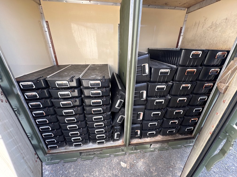LOT OF PLASTIC STORAGE CASES